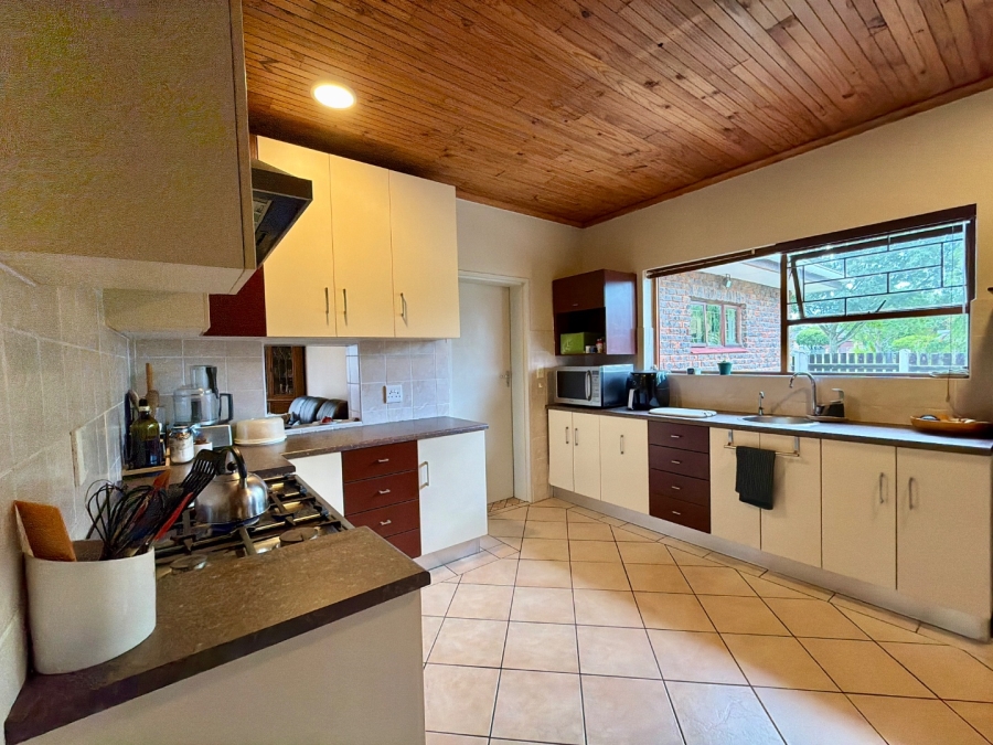4 Bedroom Property for Sale in Loerie Park Western Cape